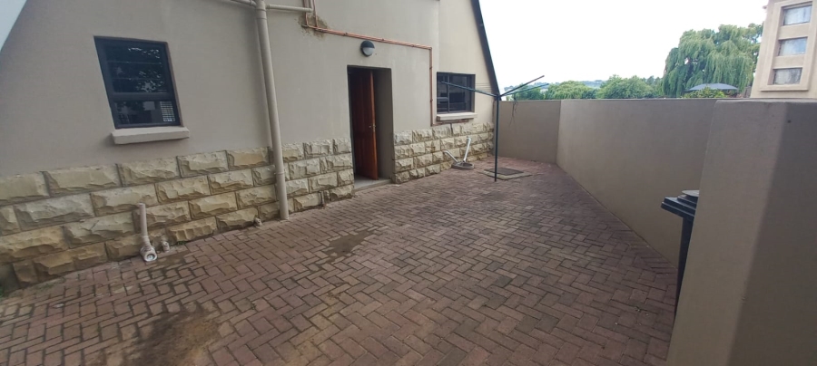 To Let 3 Bedroom Property for Rent in Loch Athlone Free State